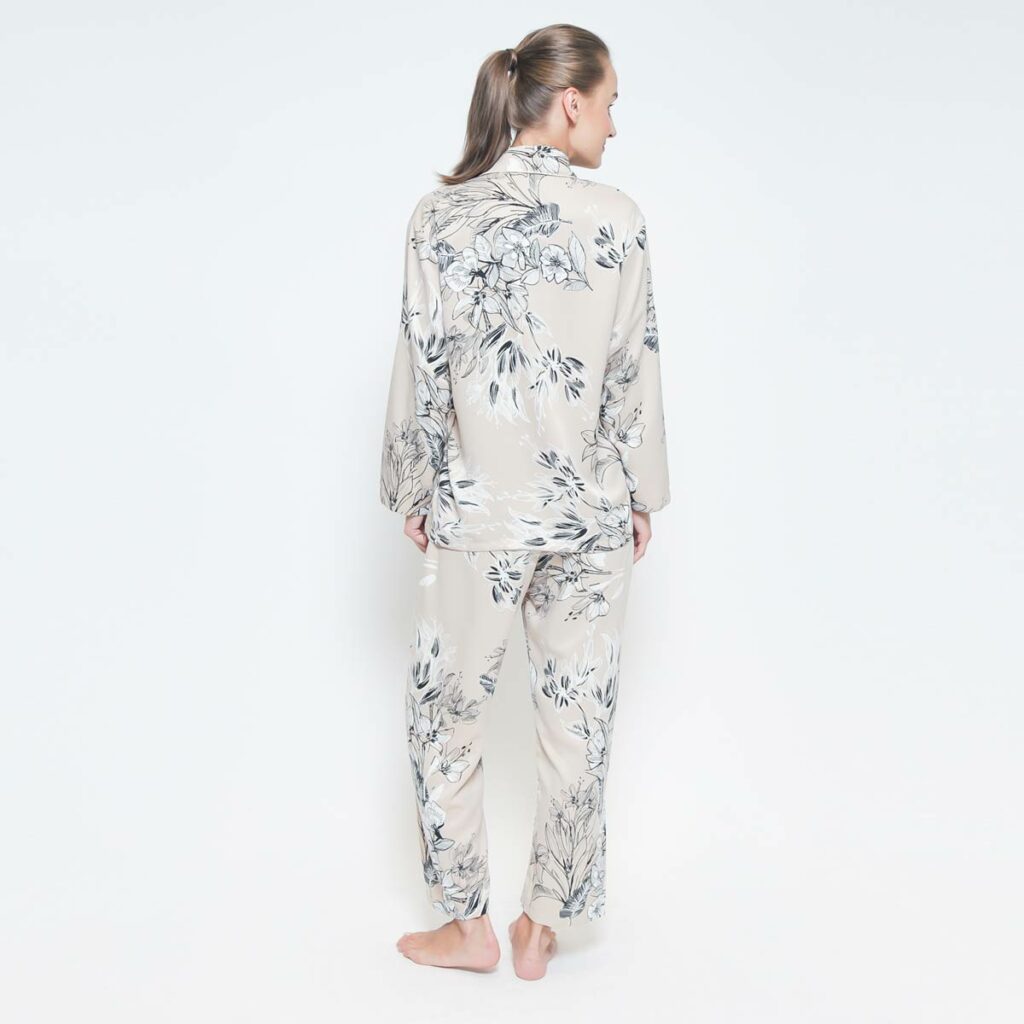 Big Bear Hug - PJL Z193 - Brown - Image 3