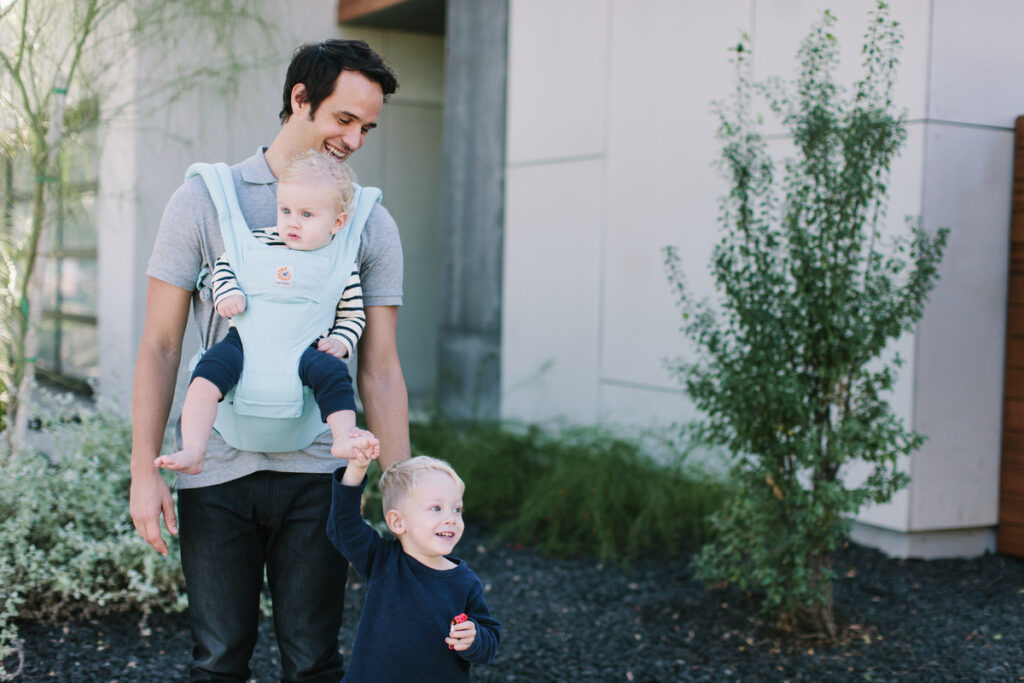 Ergobaby Hipseat Carrier - Island Blue - Image 3