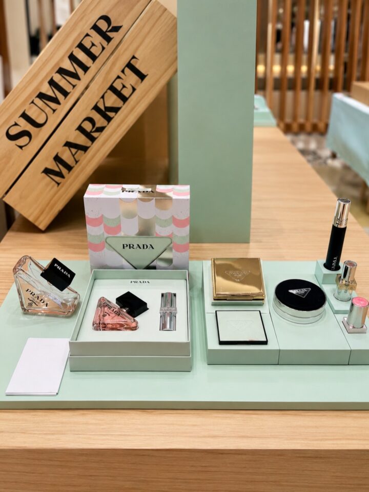 Luxury is more than what you buy—it’s the experience.From the thoughtfully designed beauty stati (3)
