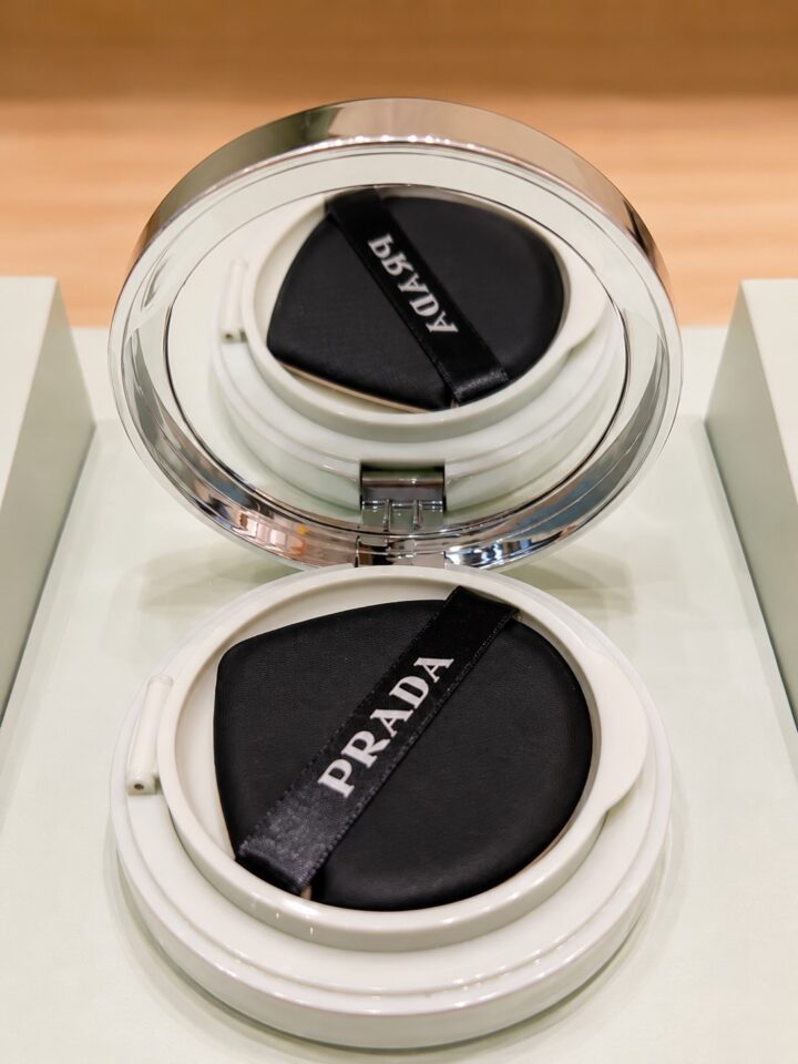 Luxury is more than what you buy—it’s the experience.From the thoughtfully designed beauty stati (6)