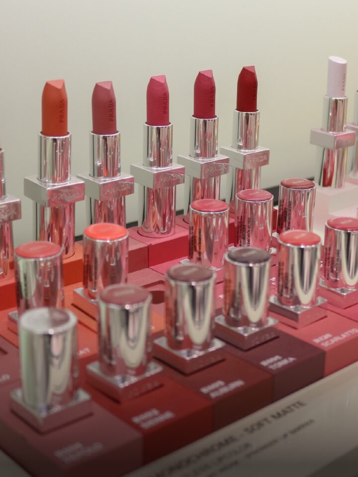 PRADA BEAUTY FIRST IN INDONESIAThe House of Prada unveils its beauty universe — a refined expres (6)
